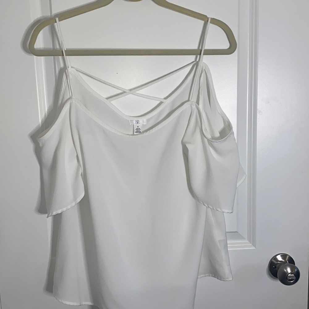 all white short sleeve Off shoulder. - Picture 1 of 4